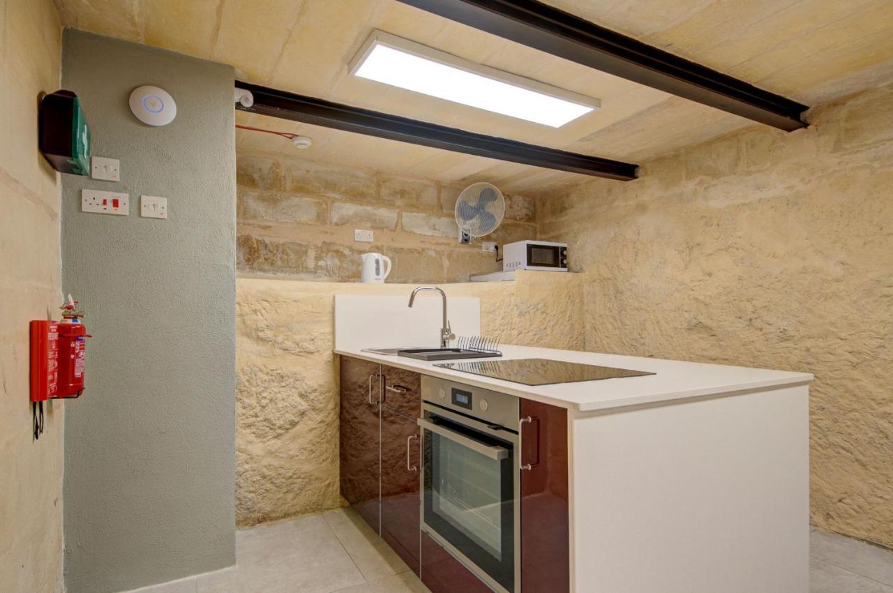 Private Rooms With Bathroom In فاليتا المظهر الخارجي الصورة