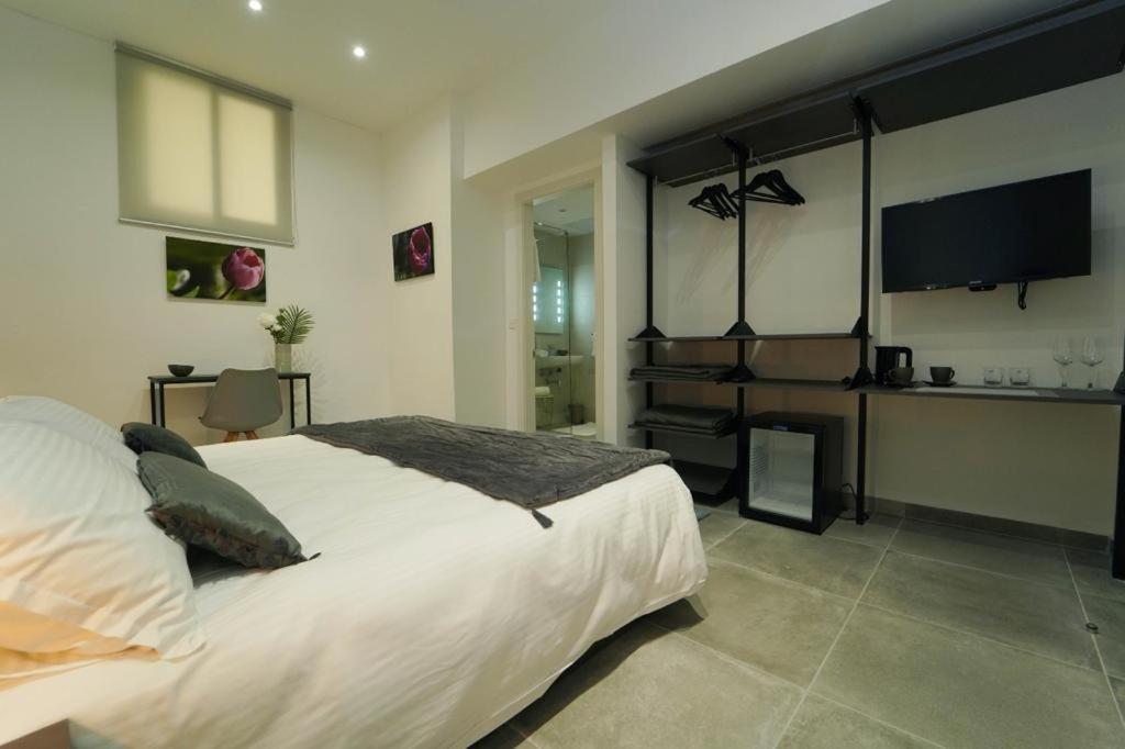 Private Rooms With Bathroom In فاليتا المظهر الخارجي الصورة