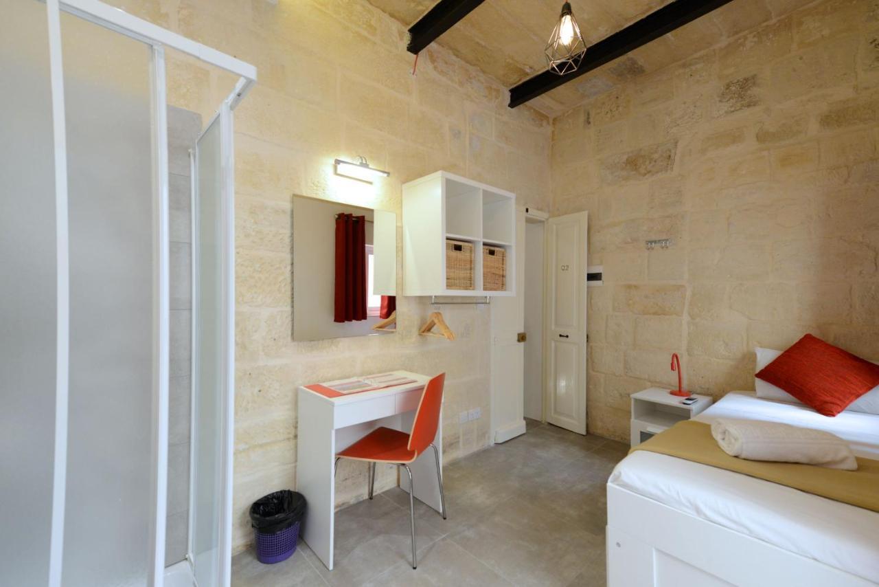 Private Rooms With Bathroom In فاليتا المظهر الخارجي الصورة