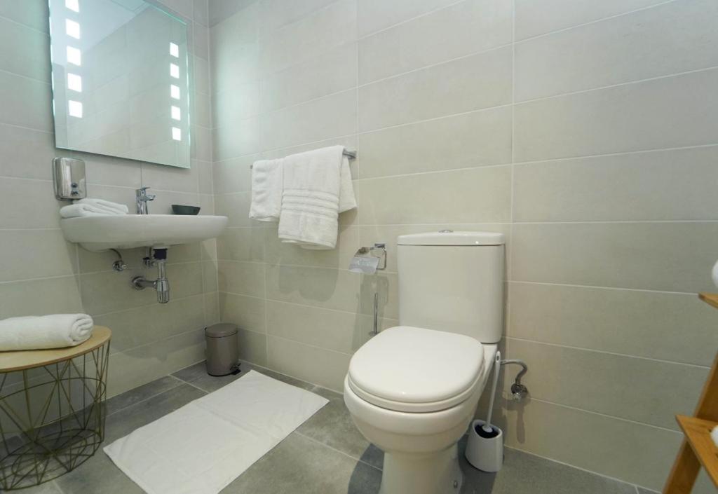 Private Rooms With Bathroom In فاليتا المظهر الخارجي الصورة
