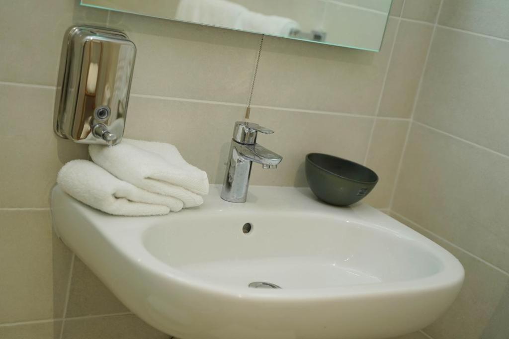 Private Rooms With Bathroom In فاليتا المظهر الخارجي الصورة