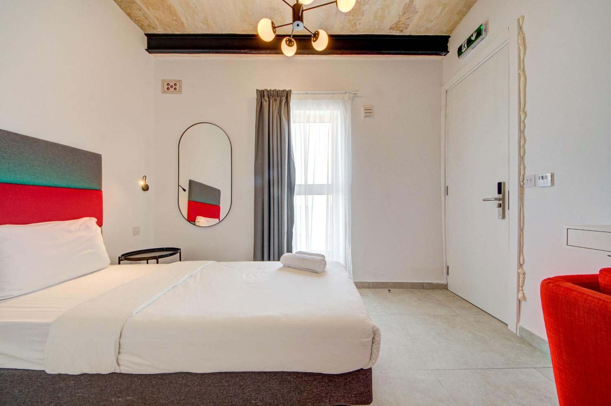 Private Rooms With Bathroom In فاليتا المظهر الخارجي الصورة