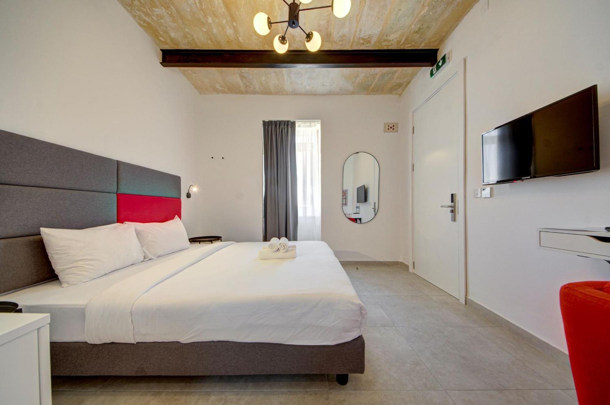 Private Rooms With Bathroom In فاليتا المظهر الخارجي الصورة
